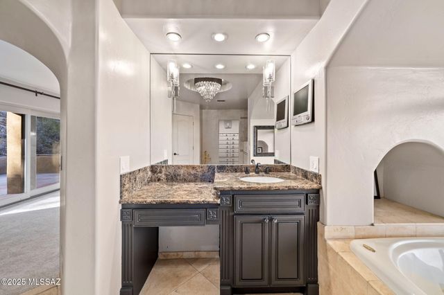 4821 E Winged Foot Place, Tucson, AZ 85718