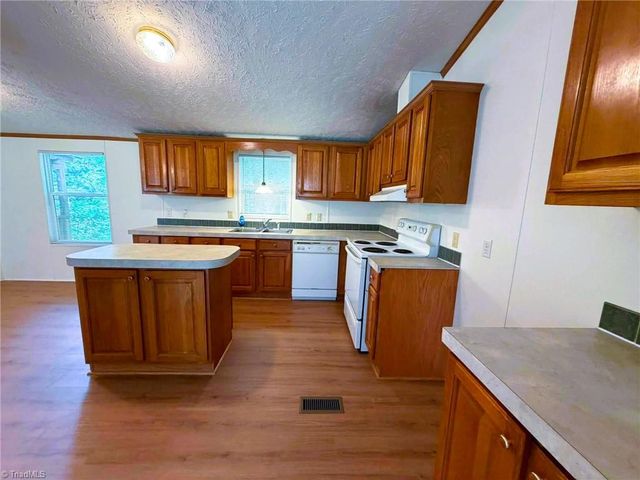 1042 Wells Creek Road, Madison, NC 27025