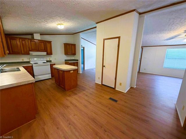 1042 Wells Creek Road, Madison, NC 27025