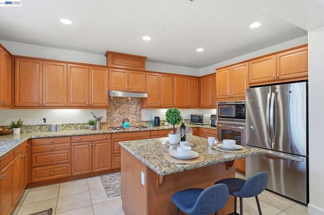 4958 Trescott Ct, Dublin, CA 94568