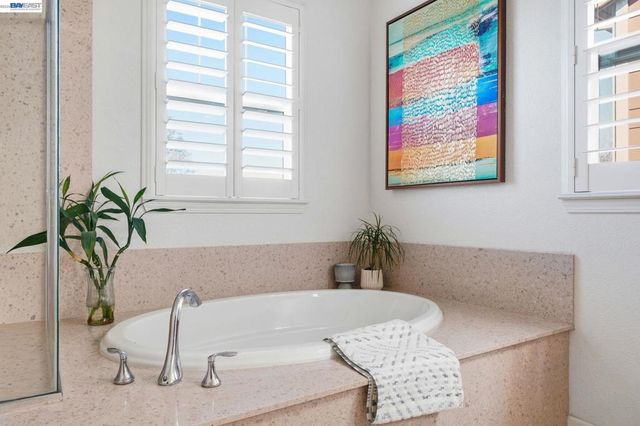 4958 Trescott Ct, Dublin, CA 94568