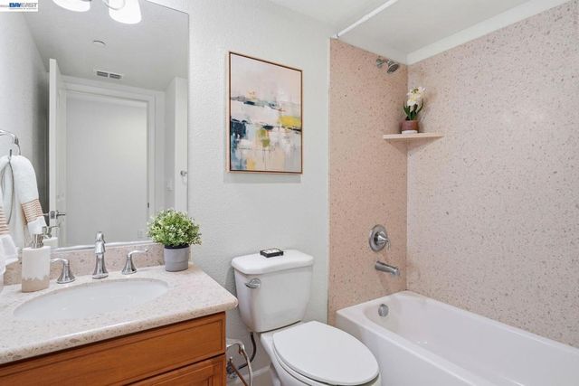 4958 Trescott Ct, Dublin, CA 94568