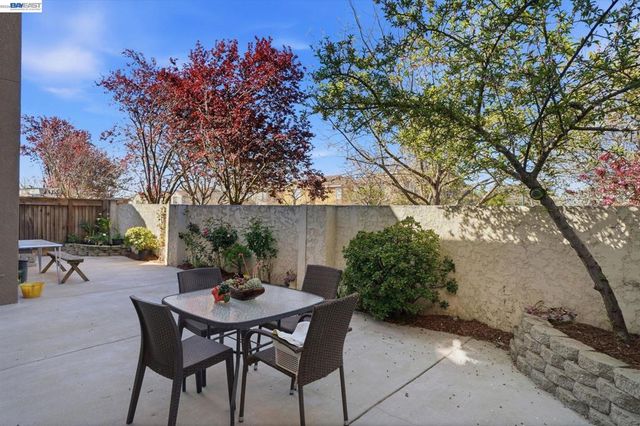 4958 Trescott Ct, Dublin, CA 94568