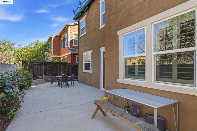 4958 Trescott Ct, Dublin, CA 94568