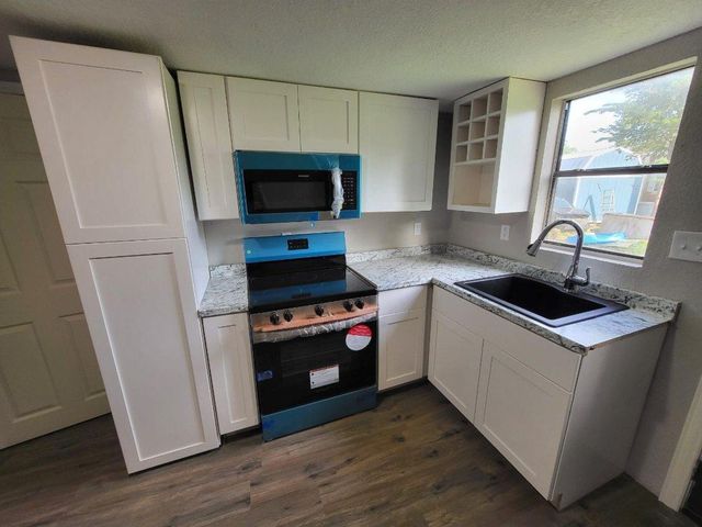 4520 County Road 929c, Brazoria, TX 77422