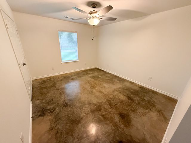 200 N Dallas Street 112, Rice, TX 75155