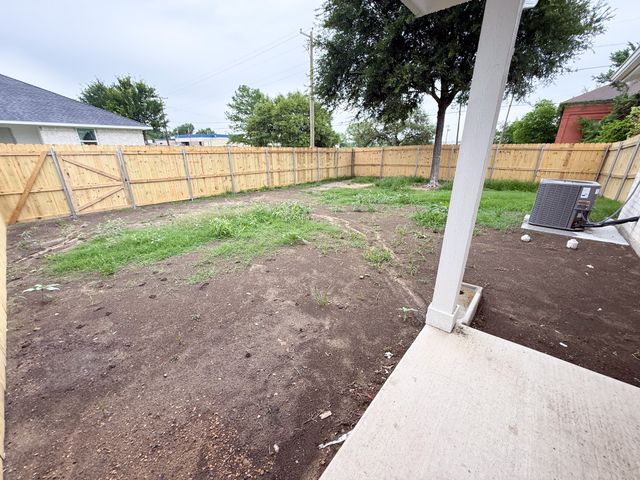 200 N Dallas Street 112, Rice, TX 75155