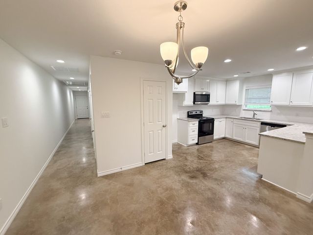 200 N Dallas Street 112, Rice, TX 75155