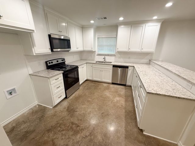 200 N Dallas Street 112, Rice, TX 75155