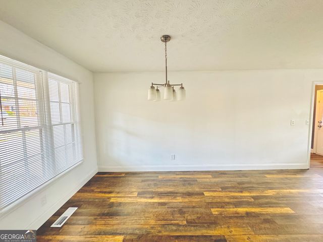 5409 Mill Valley Drive, Douglasville, GA 30135