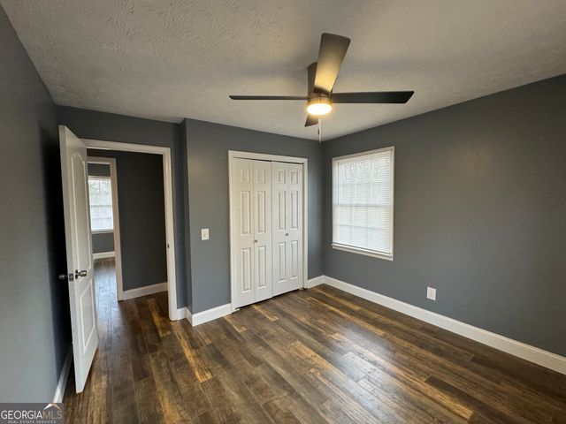 5409 Mill Valley Drive, Douglasville, GA 30135