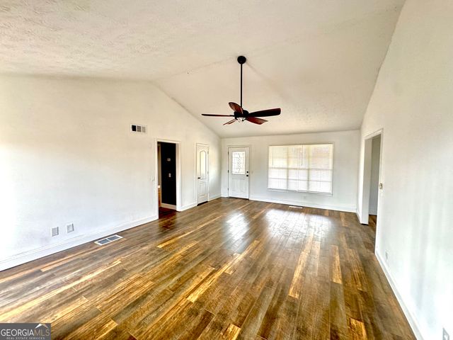 5409 Mill Valley Drive, Douglasville, GA 30135