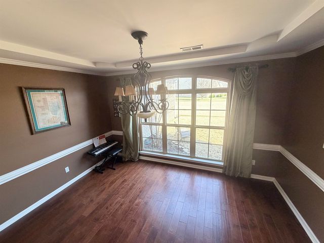 5 NORTHERN LEAF DR, Oakland, TN 38060