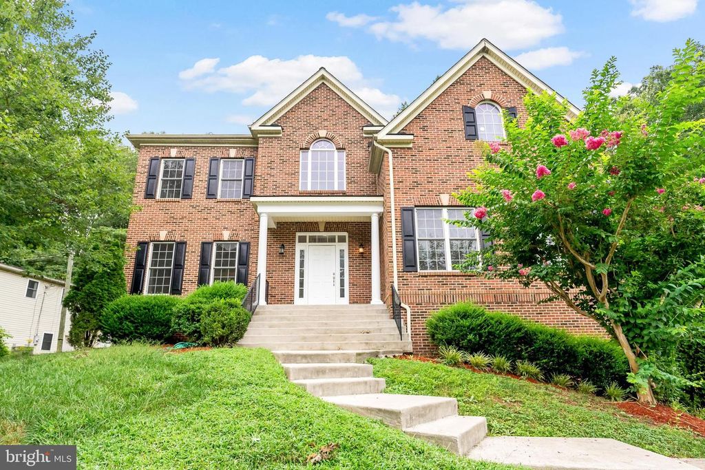 7119 BARRY RD, Alexandria, VA 22315