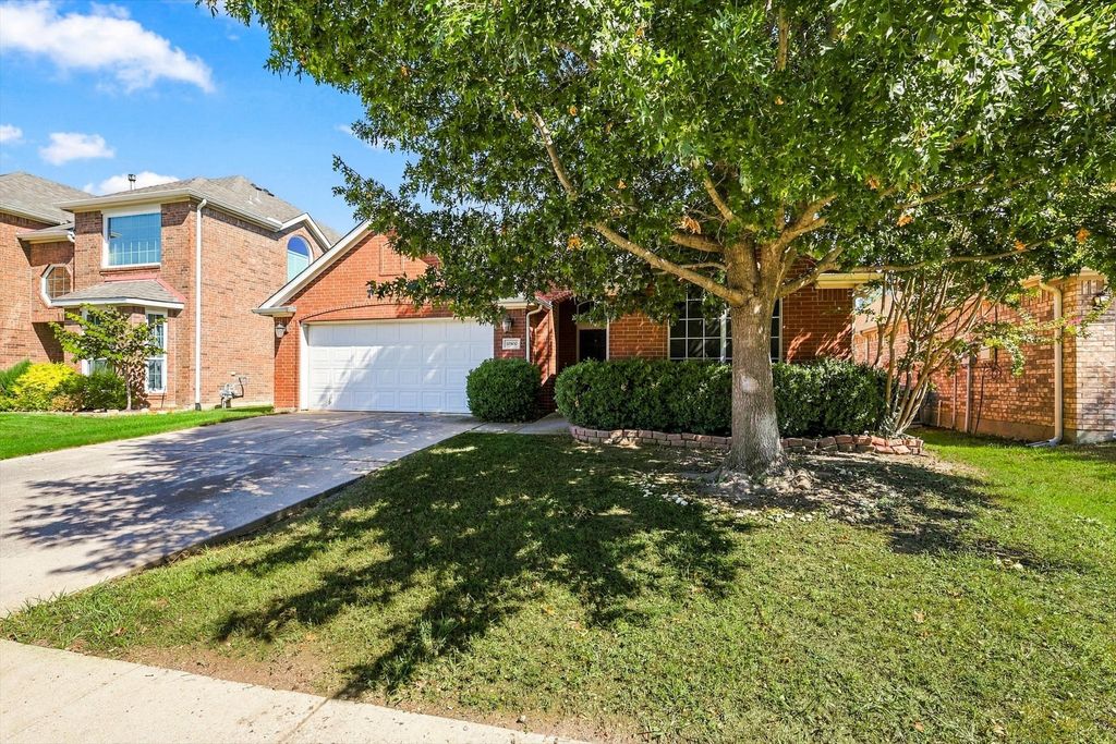 10500 Jaybird Drive, Fort Worth, TX 76244 — exterior
