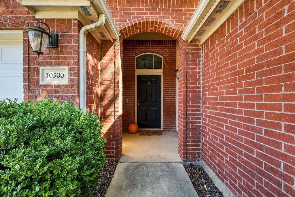 10500 Jaybird Drive, Fort Worth, TX 76244 — photo 3