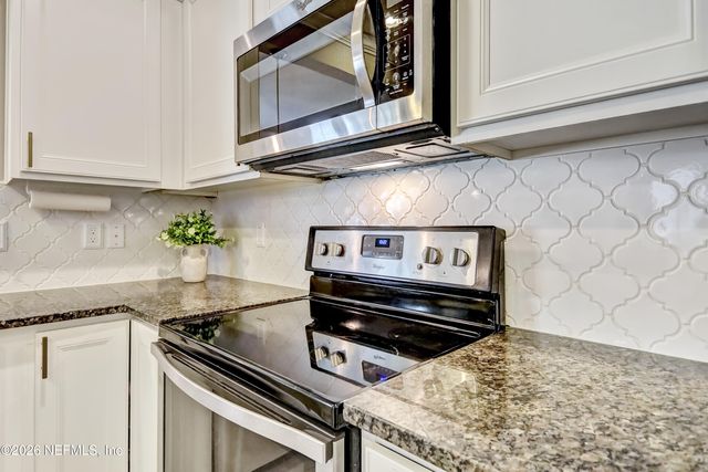 7025 PEPPERCORN Court, Jacksonville, FL 32258