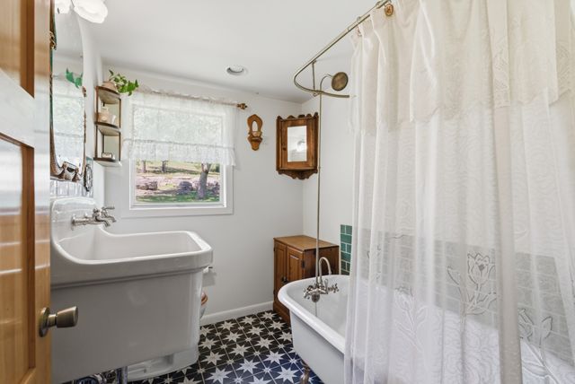 1840 Rock Springs Rd, Watertown, TN 37184