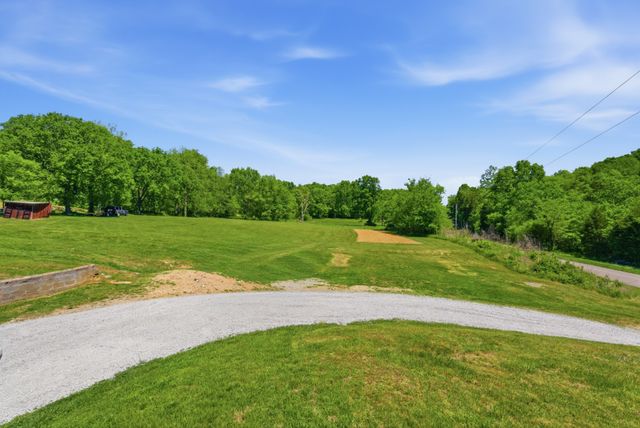 1840 Rock Springs Rd, Watertown, TN 37184