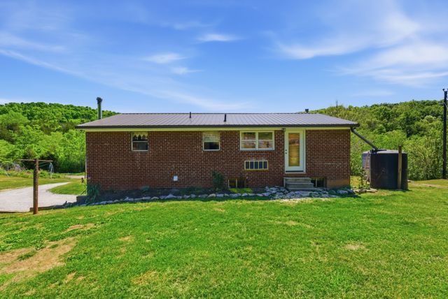 1840 Rock Springs Rd, Watertown, TN 37184