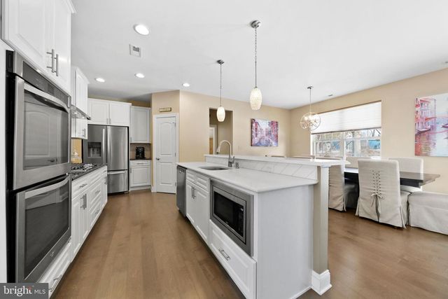 34 KATIE CT, Mullica Hill, NJ 08062