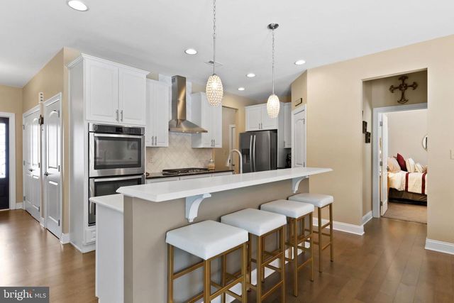 34 KATIE CT, Mullica Hill, NJ 08062