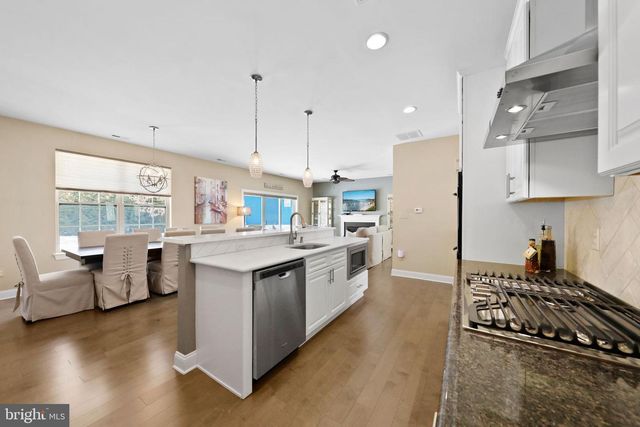 34 KATIE CT, Mullica Hill, NJ 08062