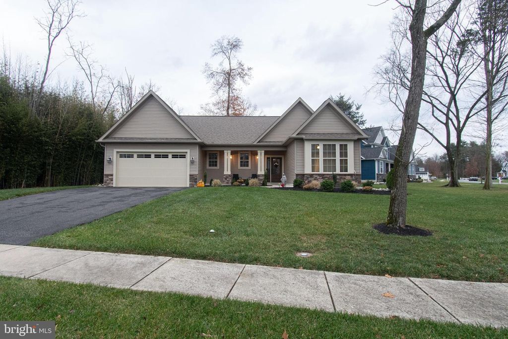 34 KATIE CT, Mullica Hill, NJ 08062