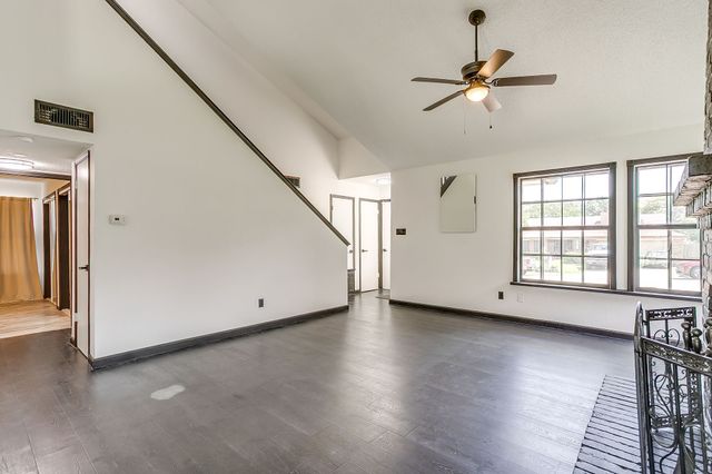 10004 Pack Saddle Trail, Fort Worth, TX 76108