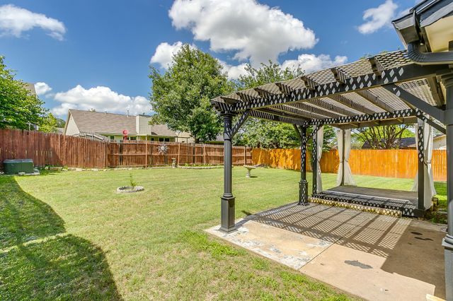 10004 Pack Saddle Trail, Fort Worth, TX 76108