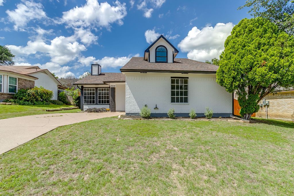 10004 Pack Saddle Trail, Fort Worth, TX 76108