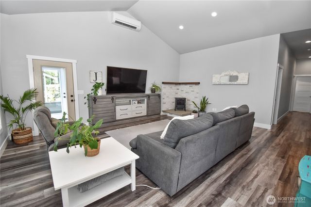 12419 Hilltop Road, Arlington, WA 98223