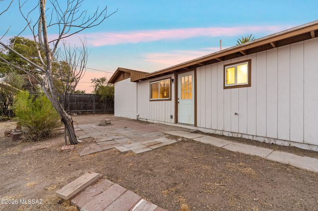 3617 S Mission Road, Tucson, AZ 85713