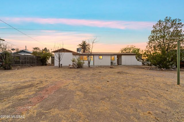 3617 S Mission Road, Tucson, AZ 85713