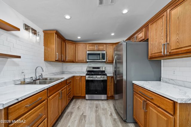 3617 S Mission Road, Tucson, AZ 85713