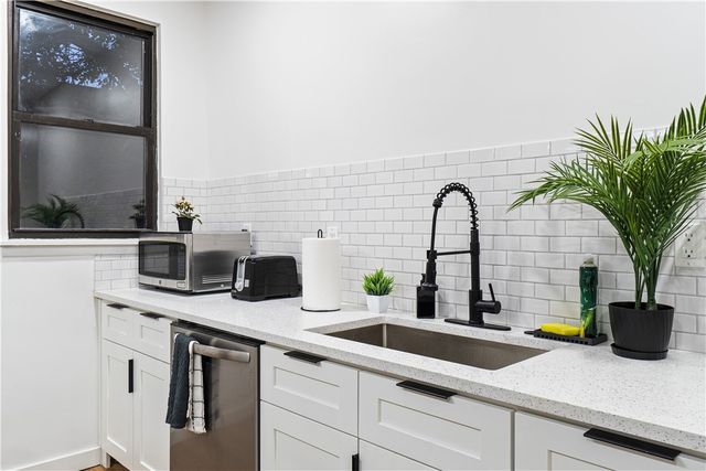 525 Alpine Ave, Central North Side, PA 15212