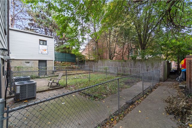 525 Alpine Ave, Central North Side, PA 15212