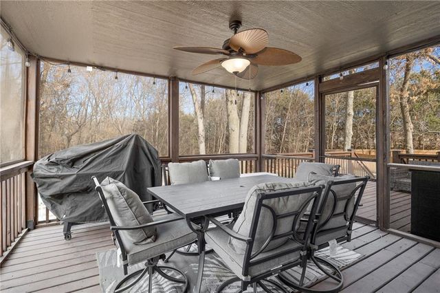 18209 Rollins Drive, Smithville, MO 64089