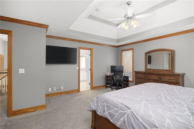 18209 Rollins Drive, Smithville, MO 64089