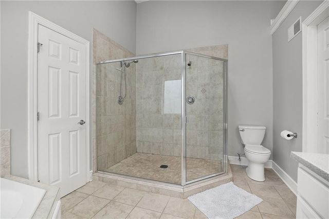 18209 Rollins Drive, Smithville, MO 64089