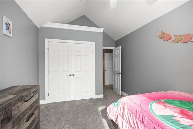 18209 Rollins Drive, Smithville, MO 64089