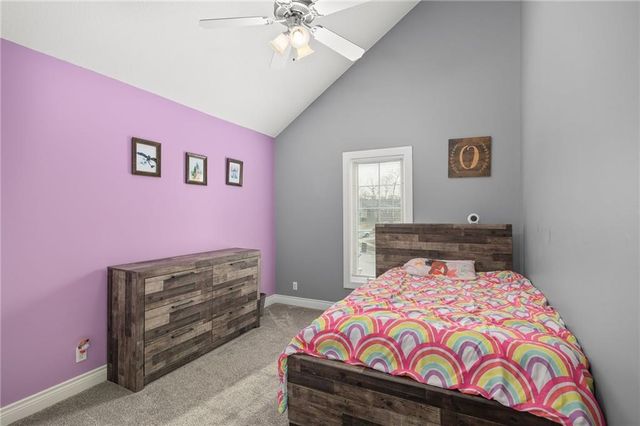 18209 Rollins Drive, Smithville, MO 64089