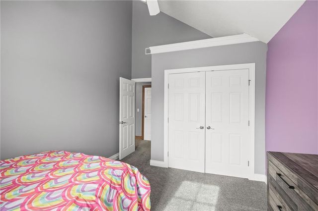 18209 Rollins Drive, Smithville, MO 64089