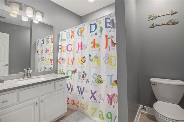 18209 Rollins Drive, Smithville, MO 64089