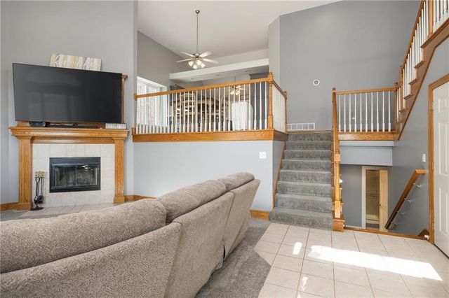 18209 Rollins Drive, Smithville, MO 64089