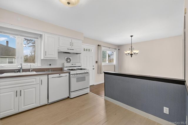 10 Patterson Avenue, West Nyack, NY 10994