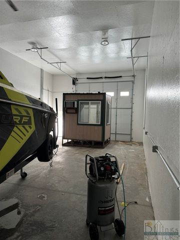 847 West Toy Storage street, Billings, MT 59106