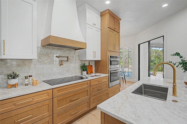 35 GREENHAVEN TRAIL, Oldsmar, FL 34677