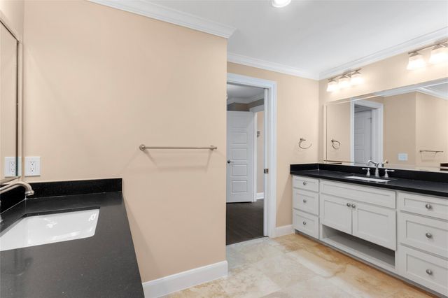 148 Sugarberry Circle, Houston, TX 77024