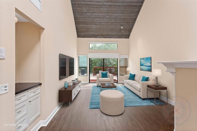 148 Sugarberry Circle, Houston, TX 77024